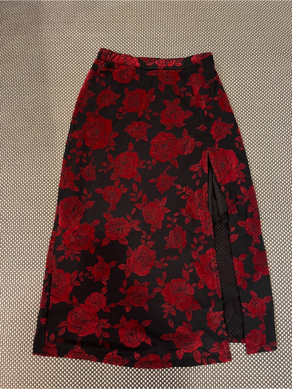 Motel Rocks Black Midi Skirt with Red Rose Print and Side Slit